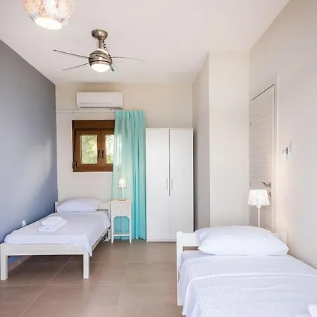 #nereus Seafront Apts By Halu! Villas Ormos Panagias