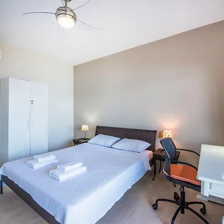 #nereus Seafront Apts By Halu! Villas