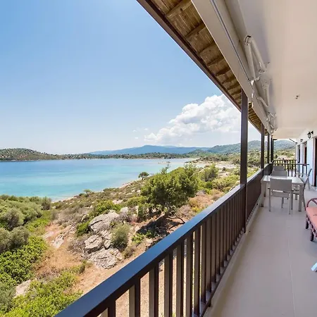 #nereus Seafront Apts By Halu! Villas